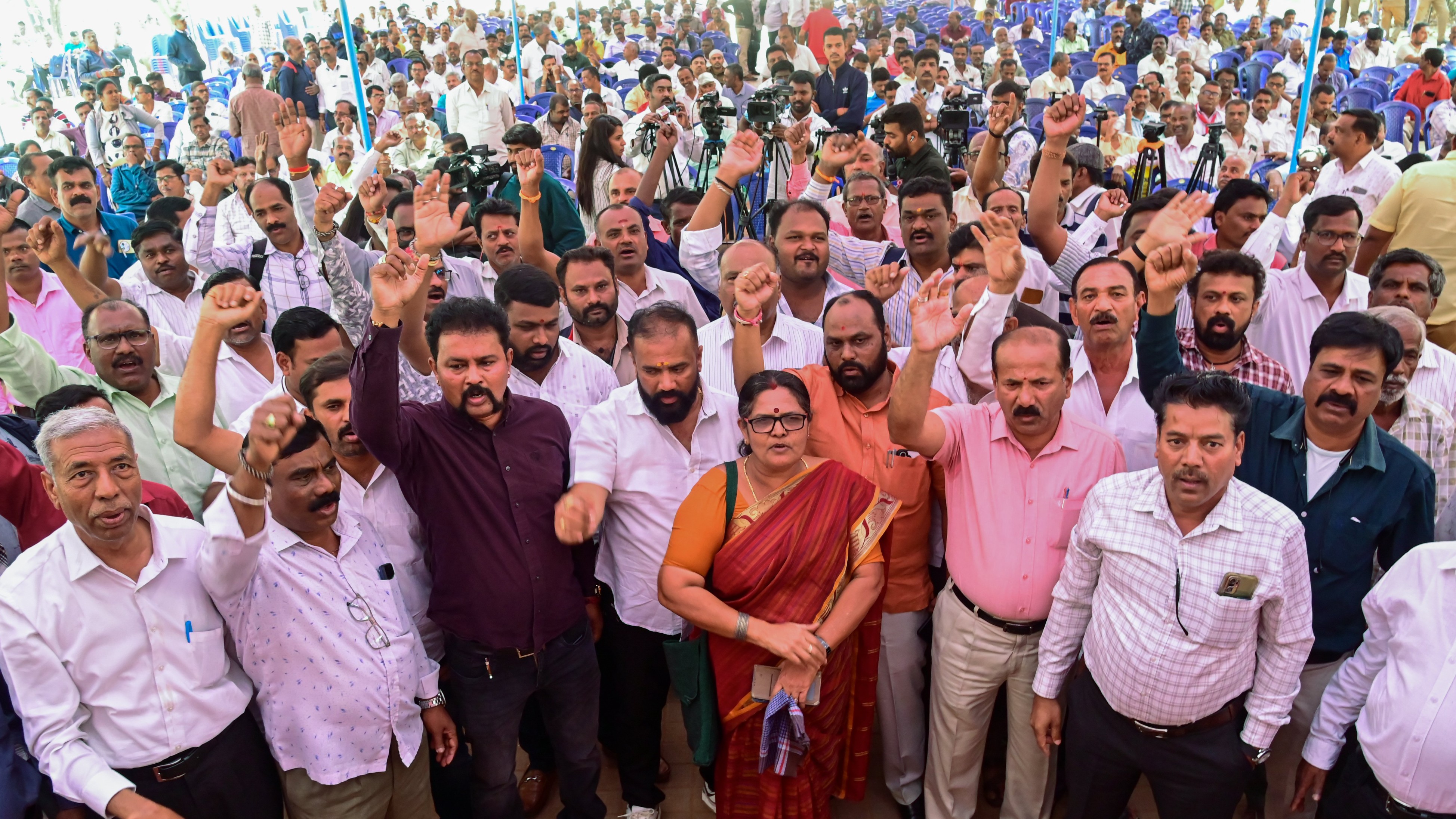 Clearance of 26 months' arrears: Road Transport Corporation staff hold stir in Bengaluru