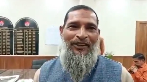Gold standard in honesty: Scrap dealer returns jewellery worth Rs 15 lakh to rightful owners