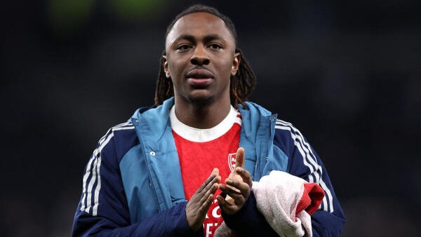 Eze's derby double gets Arsenal title bid back on track