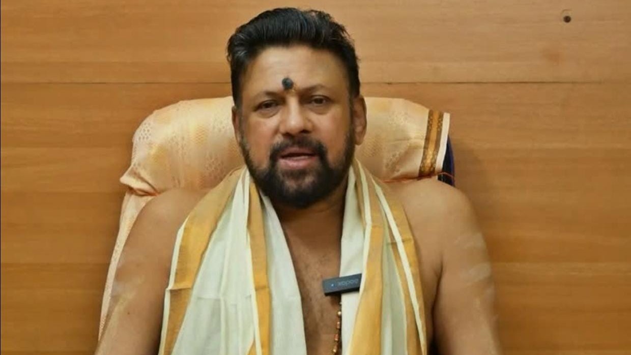 Sabarimala gold row: CPI(M) takes firm stand against 'tantri' despite Congress and BJP upping the ante  