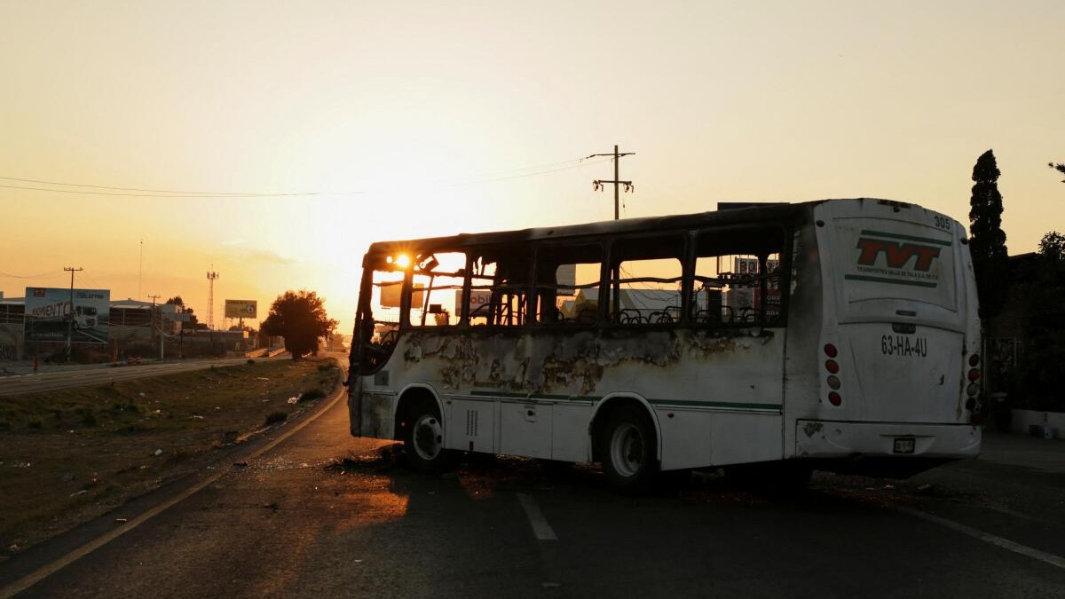 Mexican drug lord killing sparks revenge attacks; cars and businesses set ablaze, highways blocked