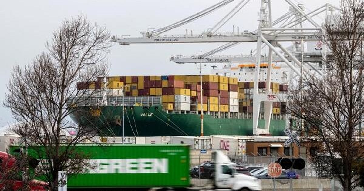 New US tariffs come in at lower 10% rate