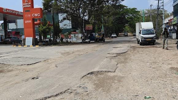 Mysuru's Rane Madaras road remains a death trap for 5 years, KIADB faces heat