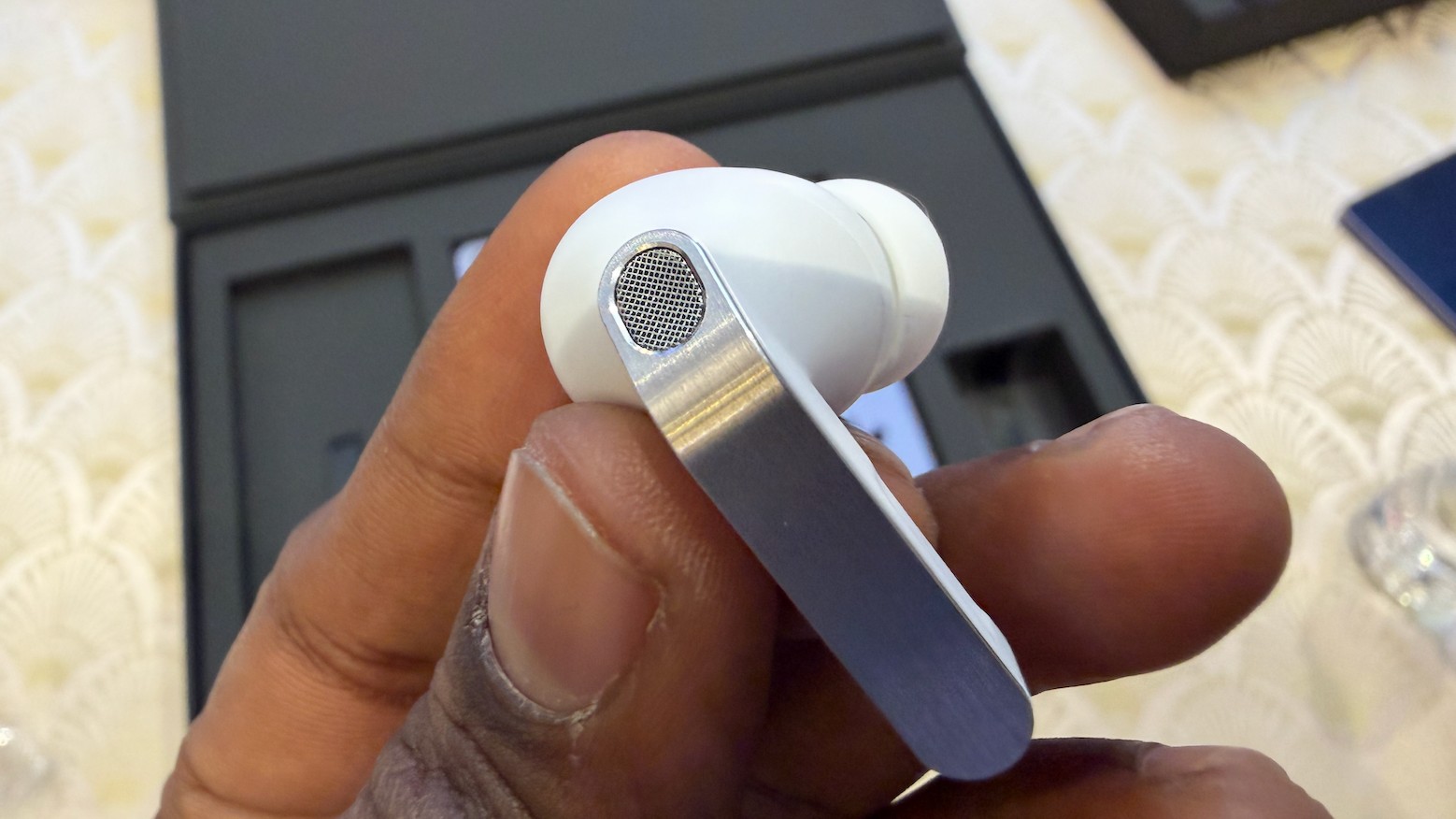 Samsung Galaxy Buds4 Pro.