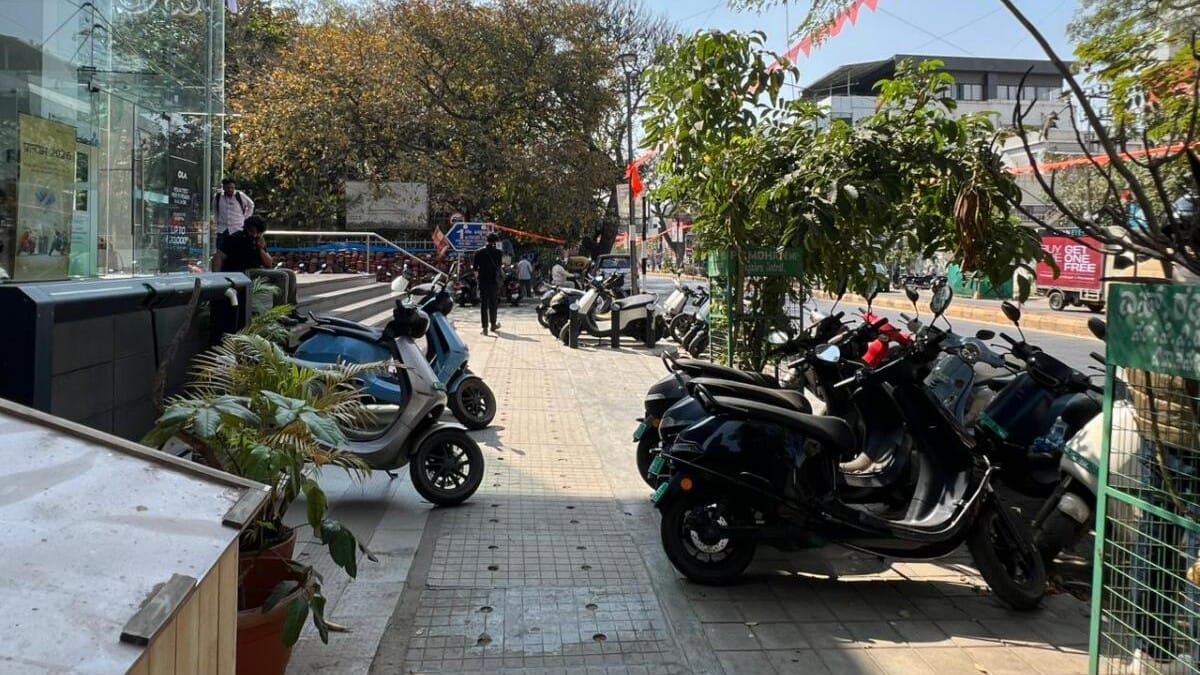 Dealers clog Indiranagar footpaths by parking new vehicles, allege residents