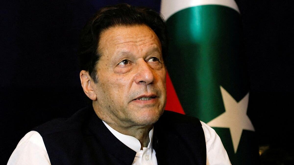 Pakistani YouTuber held for filming former PM Imran Khan's hospital security convoy – Deccan Herald  Deccan Herald