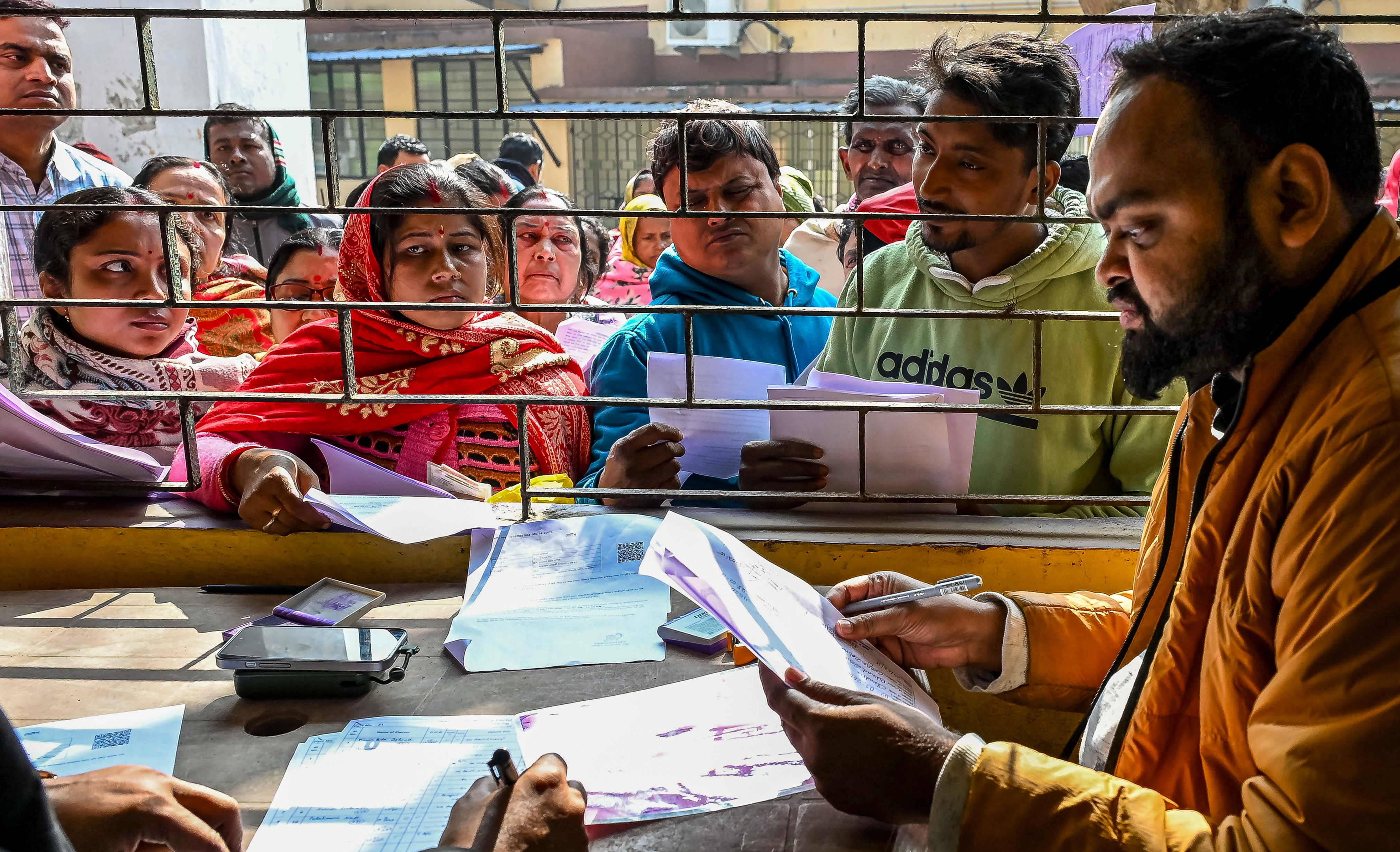 SIR exercise: Calcutta High Court CJ holds stock-taking meeting with CEO, top state officials