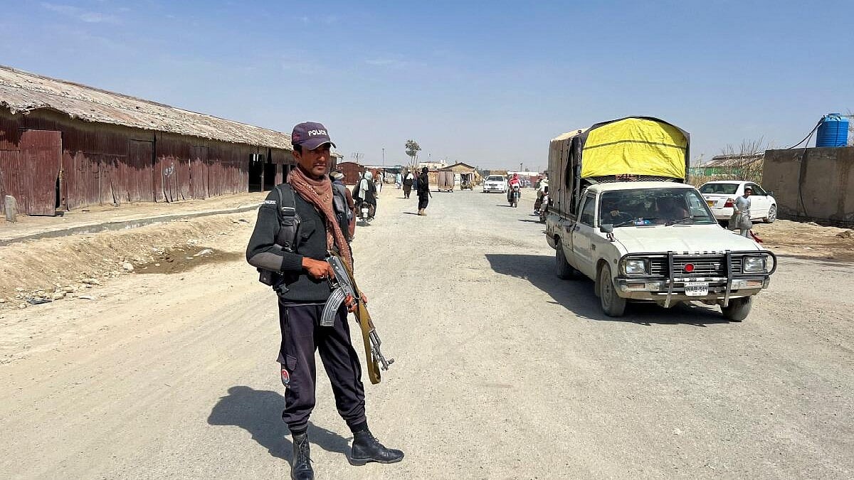 How do Pakistan and Taliban Afghan militaries stack up as tensions flare?