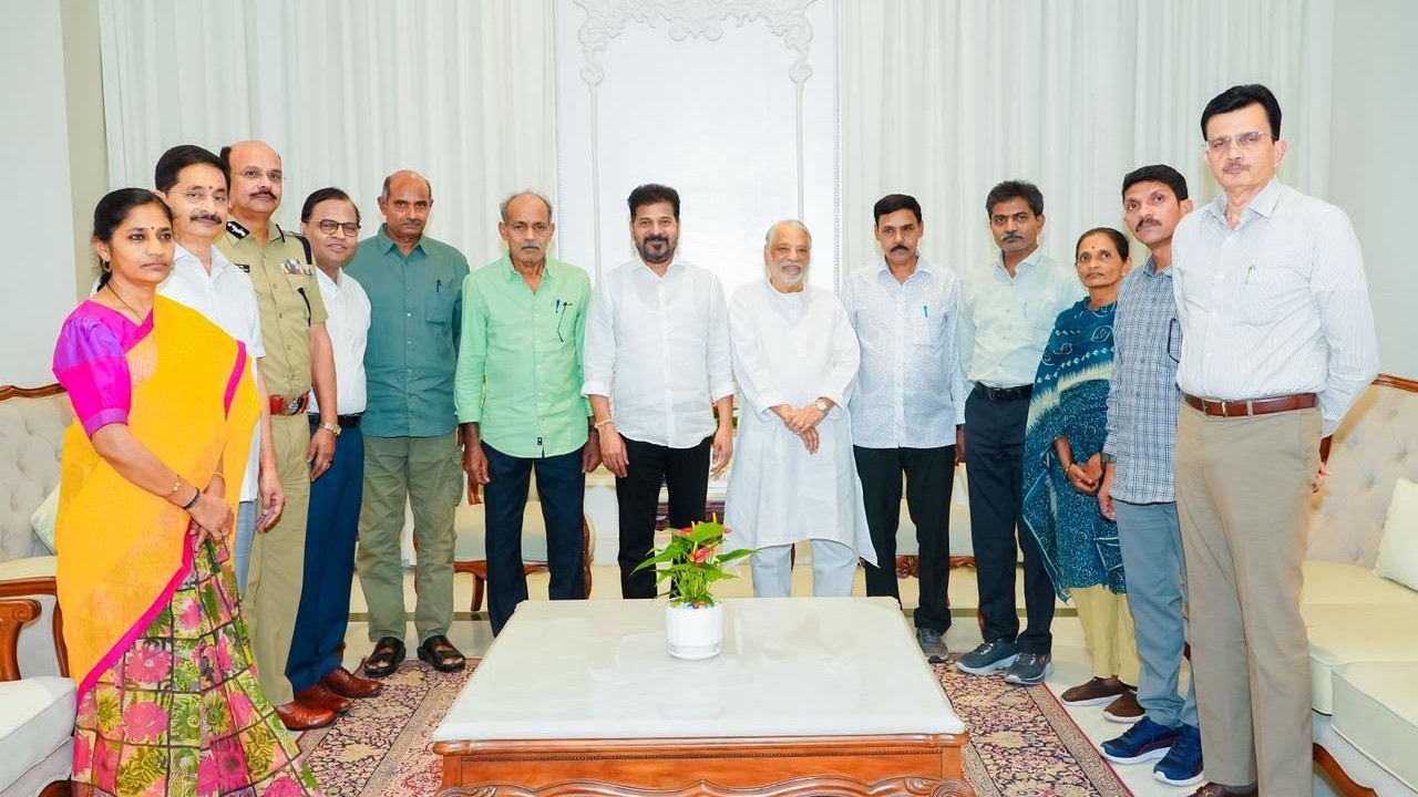 Telangana CM Reddy meets surrendered top naxal cadres; promise security & rehab support