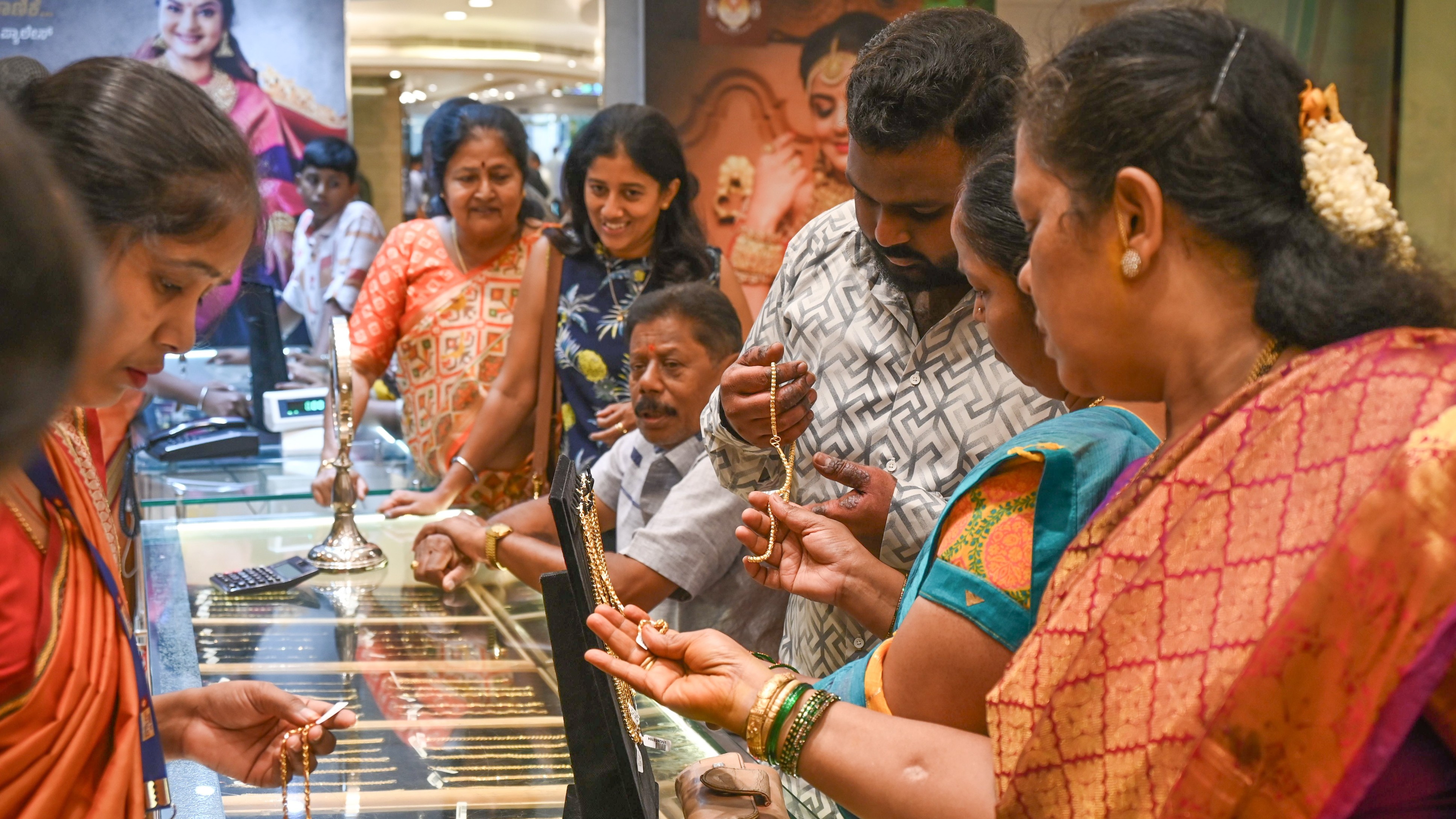 Bengaluru jewellers eye 18- and 14-carat gold amid price surge