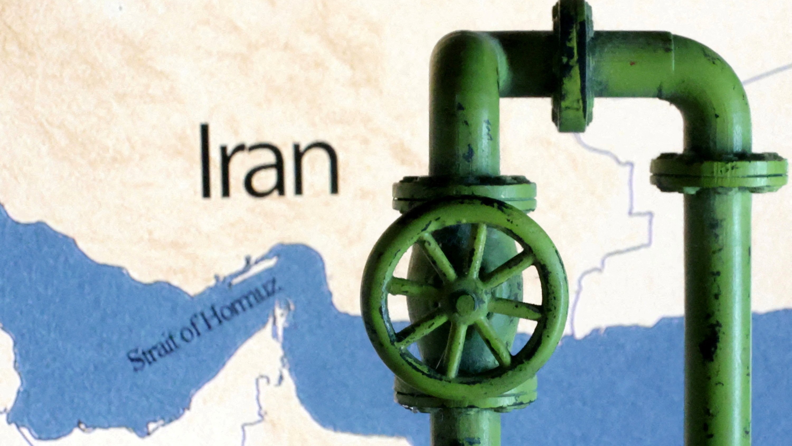 Oil could top USD 100 as Strait of Hormuz closure halts flows
