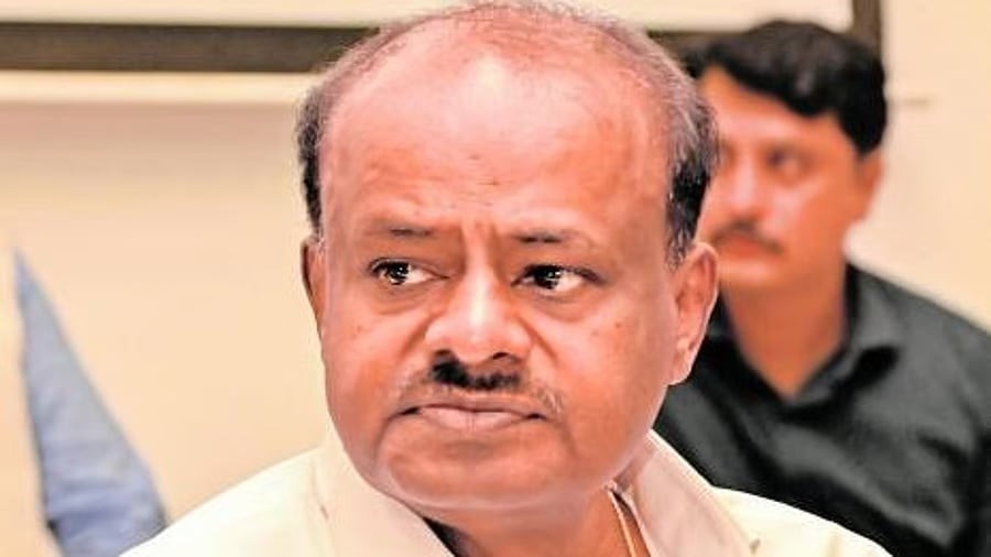 H D Kumaraswamy issues gag orders on poll truck with BJP