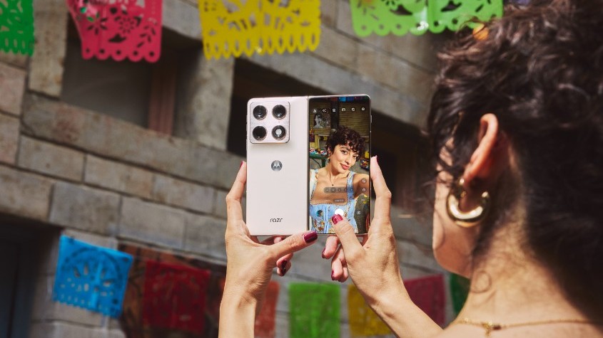 MWC 2026: Motorola unveils all-new Razr Fold series premium foldable Android phone