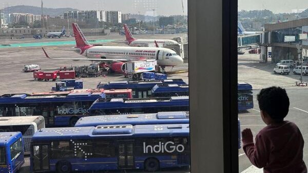 Bombay HC refuses relief to those offering namaz near Mumbai international airport
