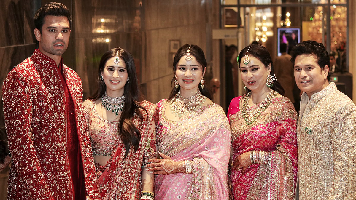 Arjun Tendulkar Weds Saaniya Chandhok: Bollywood & Business Elite Attend Lavish Mumbai Ceremony