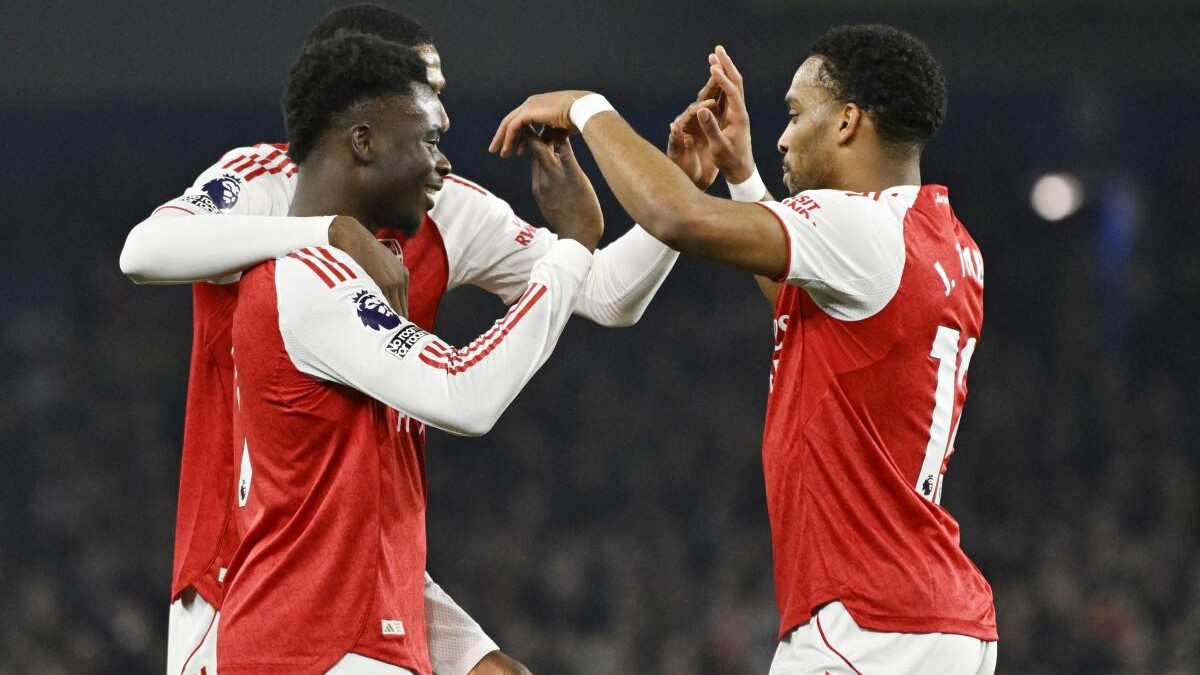 Premier League: It's advantage Arsenal as Manchester City falter