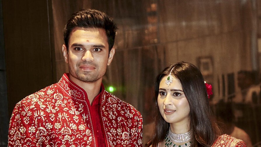 Arjun Tendulkar and Saaniya Chandhok tie the knot in a star-studded ceremony 