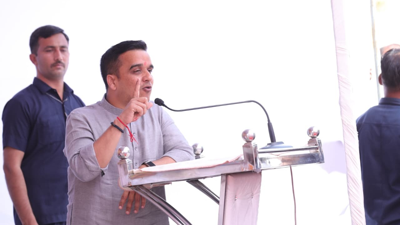 'Support trapped daughters duped by men using fake identities': Gujarat deputy CM urges women