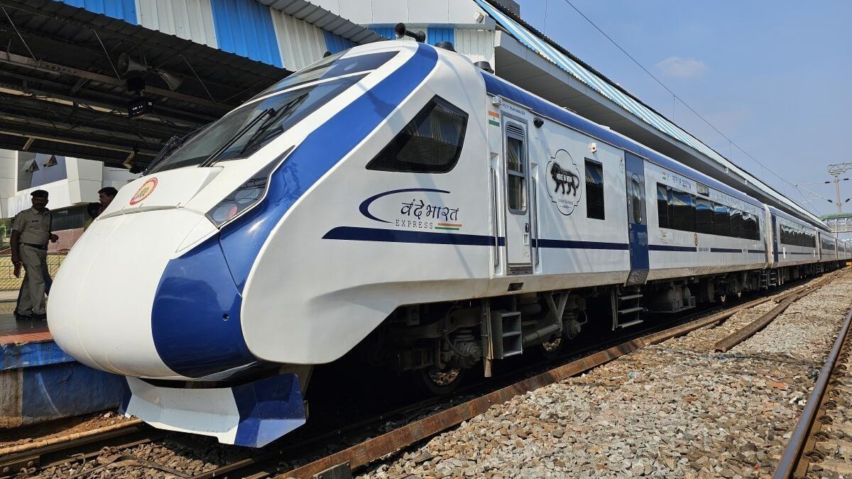 Vande Bharat train window damaged in stone-pelting incident near Kerala’s Palakkad