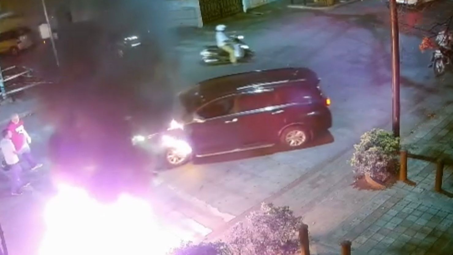 Woman survives as car drags scooter for 50m in Bengaluru's Jayamahal