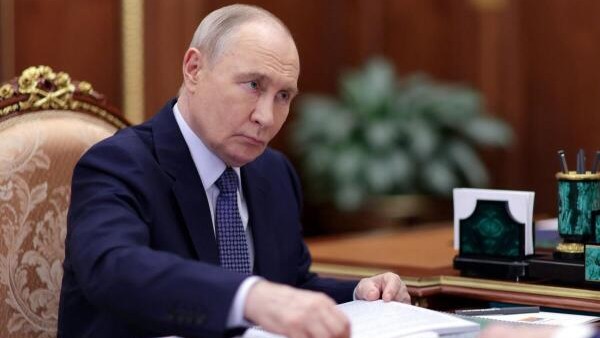 Putin blames West for Ukraine crisis as peace talks remain uncertain