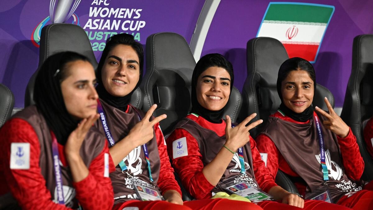 Trump calls on Australia to give asylum to Iranian women's soccer team members