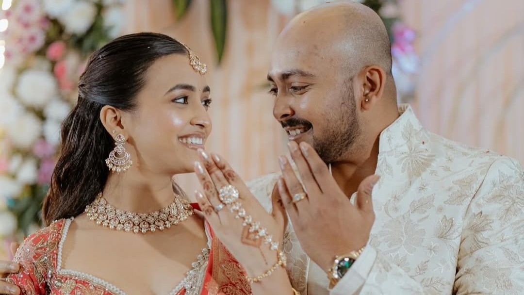 Prithvi Shaw gets engaged to long-time girlfriend Akriti; See pics