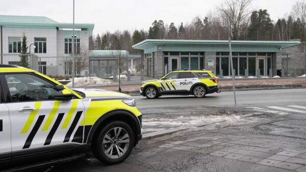 Norway police search for suspect after US embassy explosion