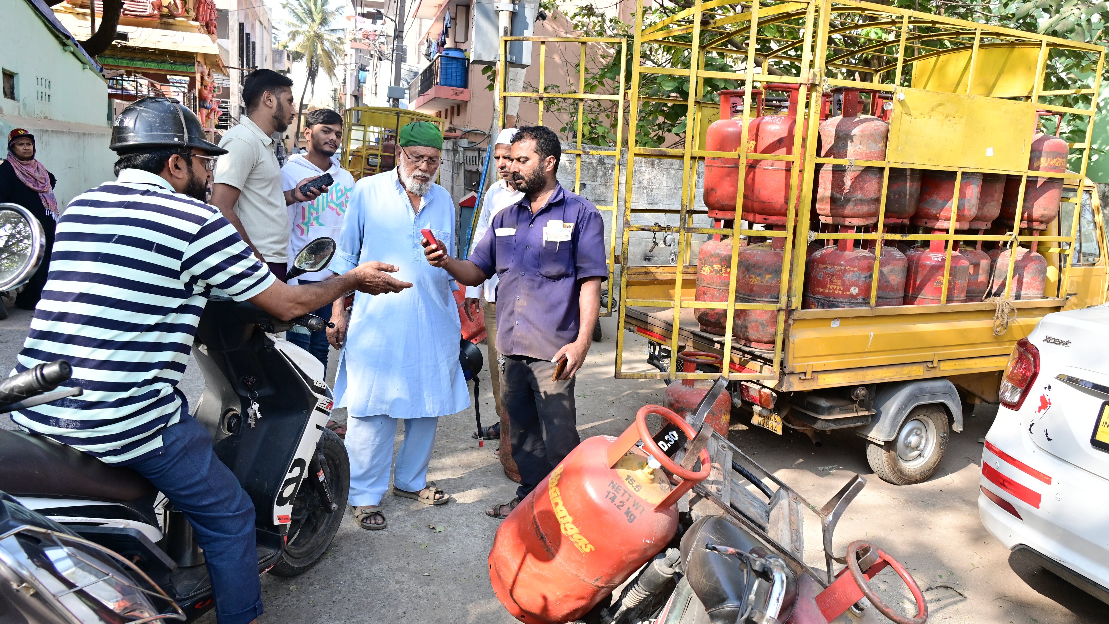 Bookings surge for domestic gas cylinders in Bengaluru