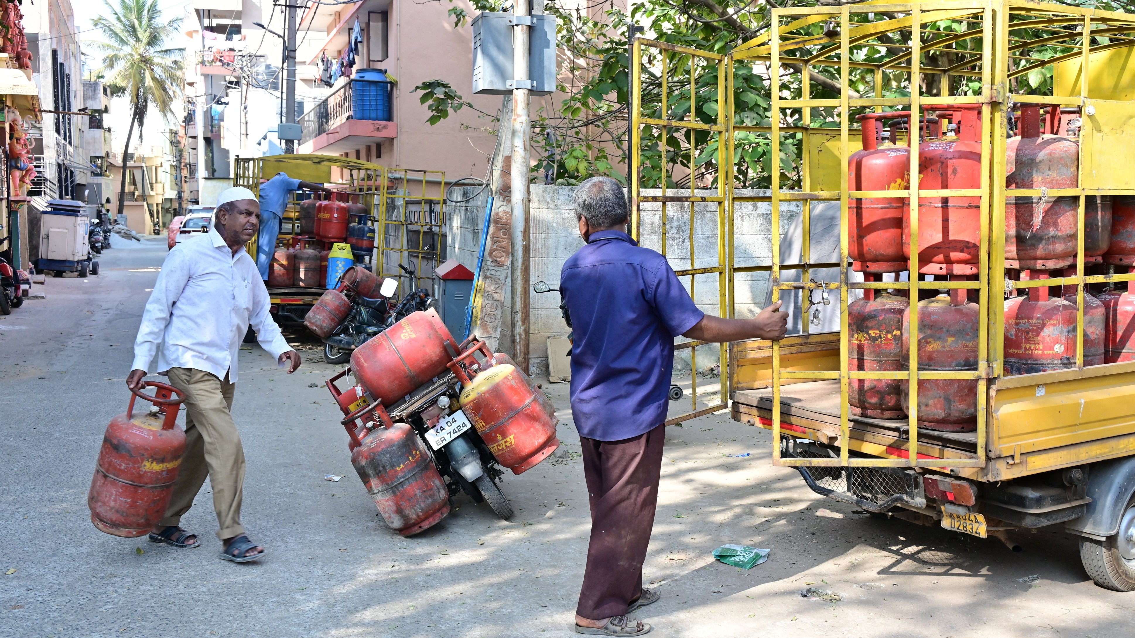 Hotels in Bengaluru look for alternative fuel sources amid LPG shortage