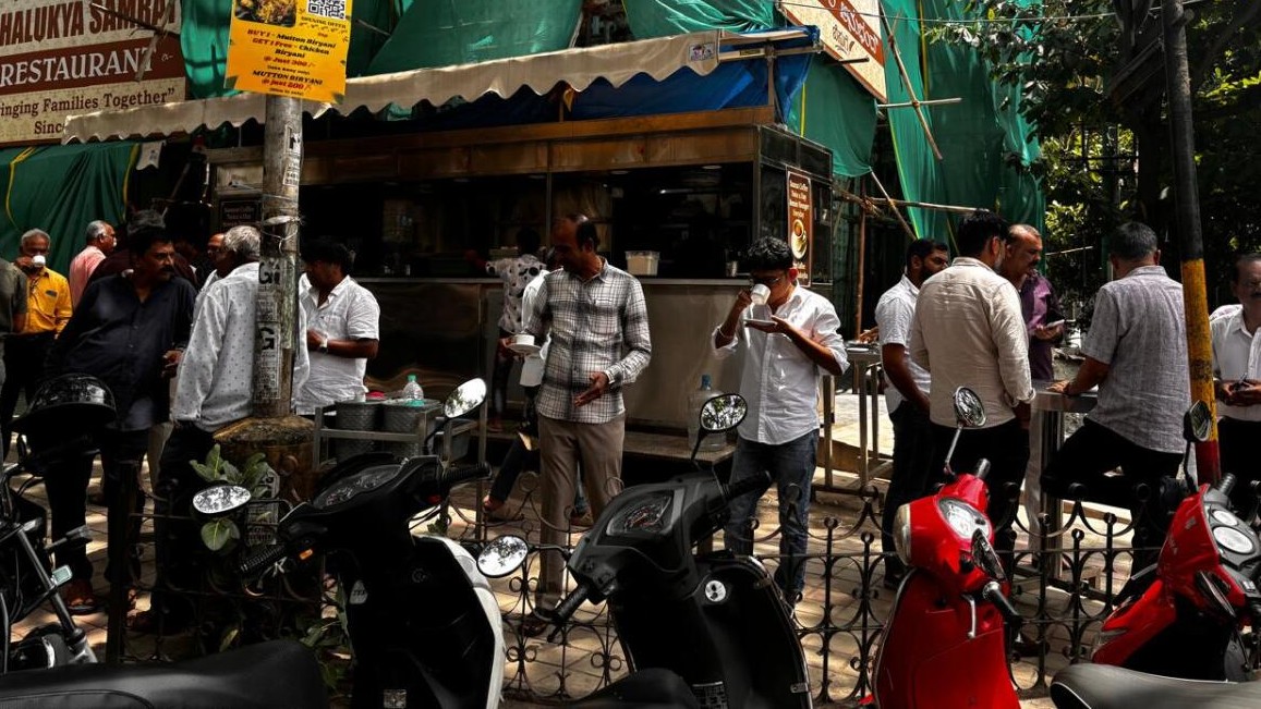 LPG shortage | 'No closure, but limited menu, reduced hours': Bengaluru restaurants weigh in options amid shutdown fears