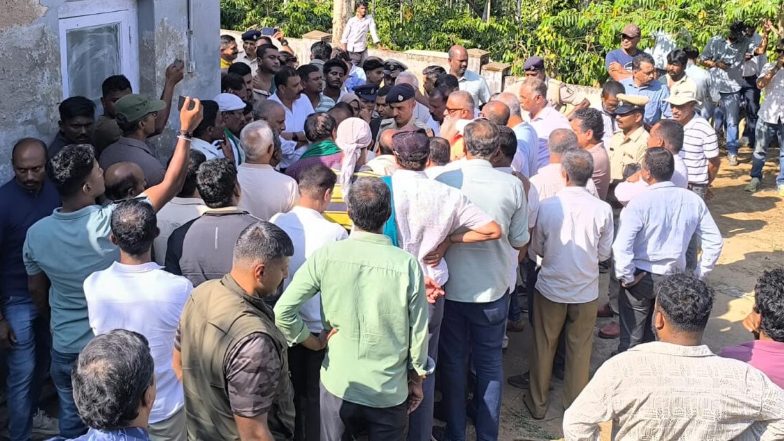 Death of coffee grower due to wild elephant attack triggers protest in Karnataka's Siddapur