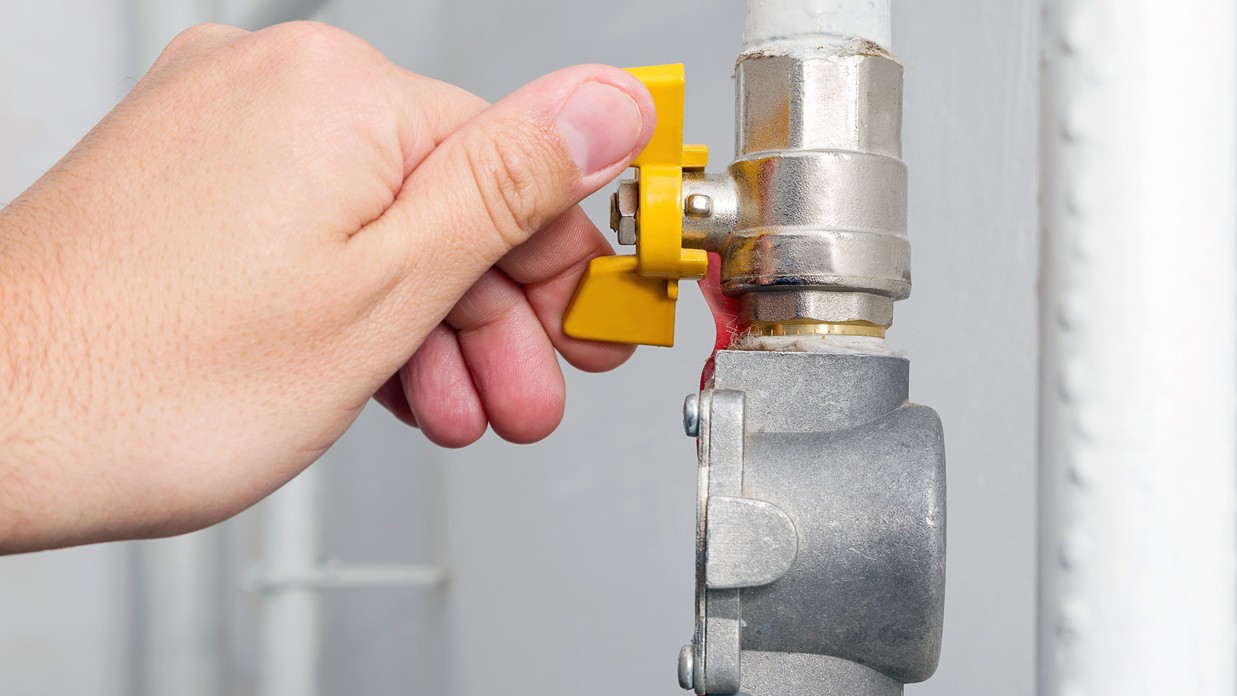 City gas firms offers incentives to push piped cooking gas