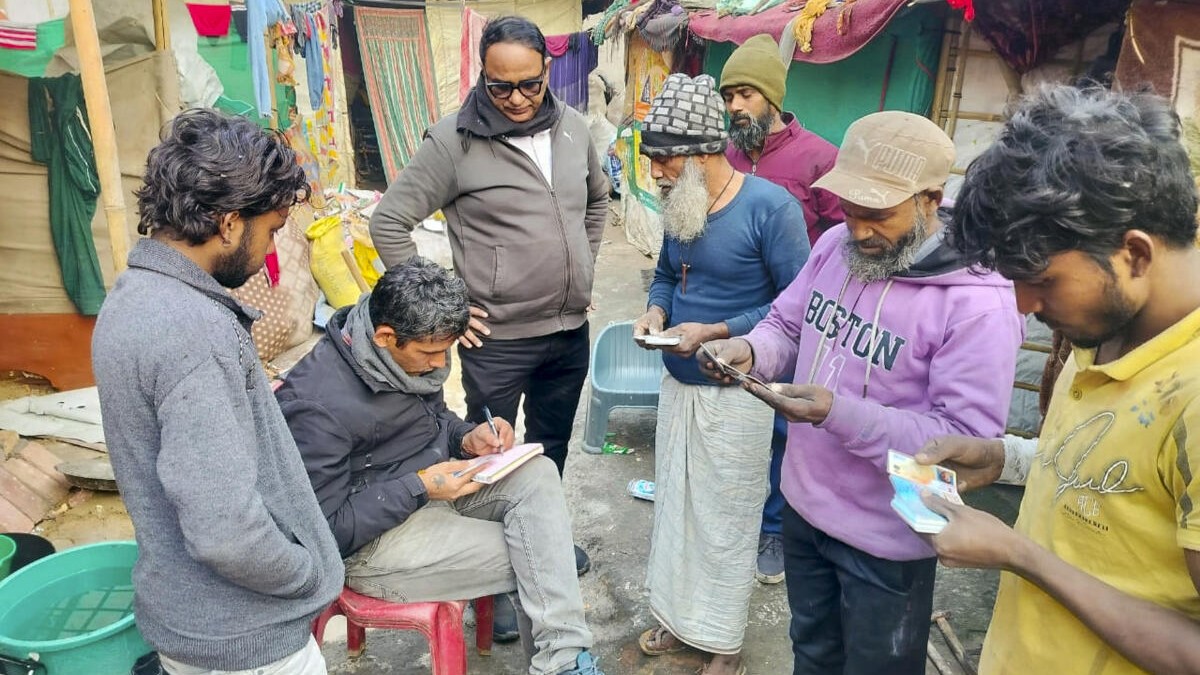 10 Bangladeshi nationals staying illegally using fake medical visas apprehended in outer Delhi