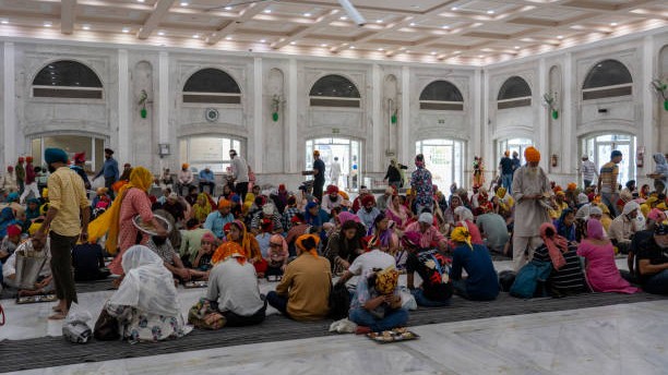 Delhi gurdwara body writes to government to ensure steady LPG supply for 'langars'