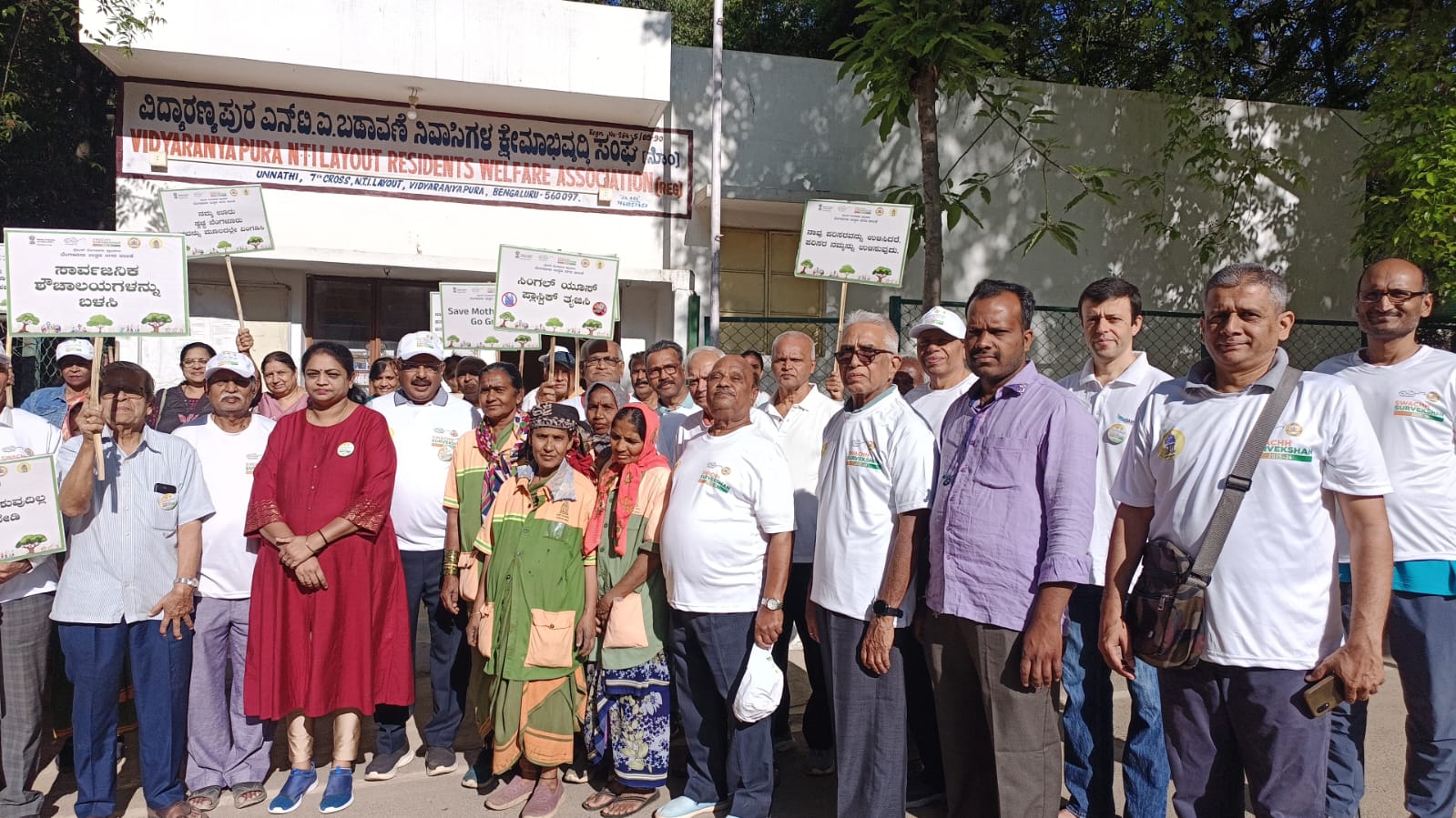 The cleaning activities also focused on eliminating garbage-vulnerable points and improving the overall hygiene of the locality.
