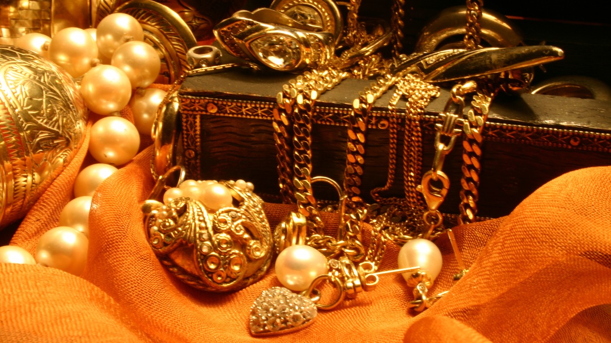 Antique ornaments worth Rs 2 crore stolen from palace in Thiruvananthapuram