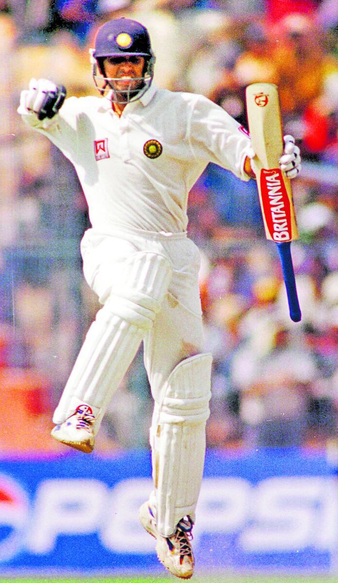 Rahul Dravid celebrating his ton