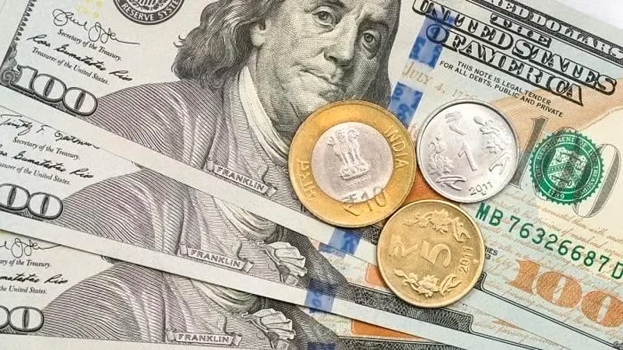 Rupee rises 10 paise to 92.41/US dollar; faces risks from rising global tensions