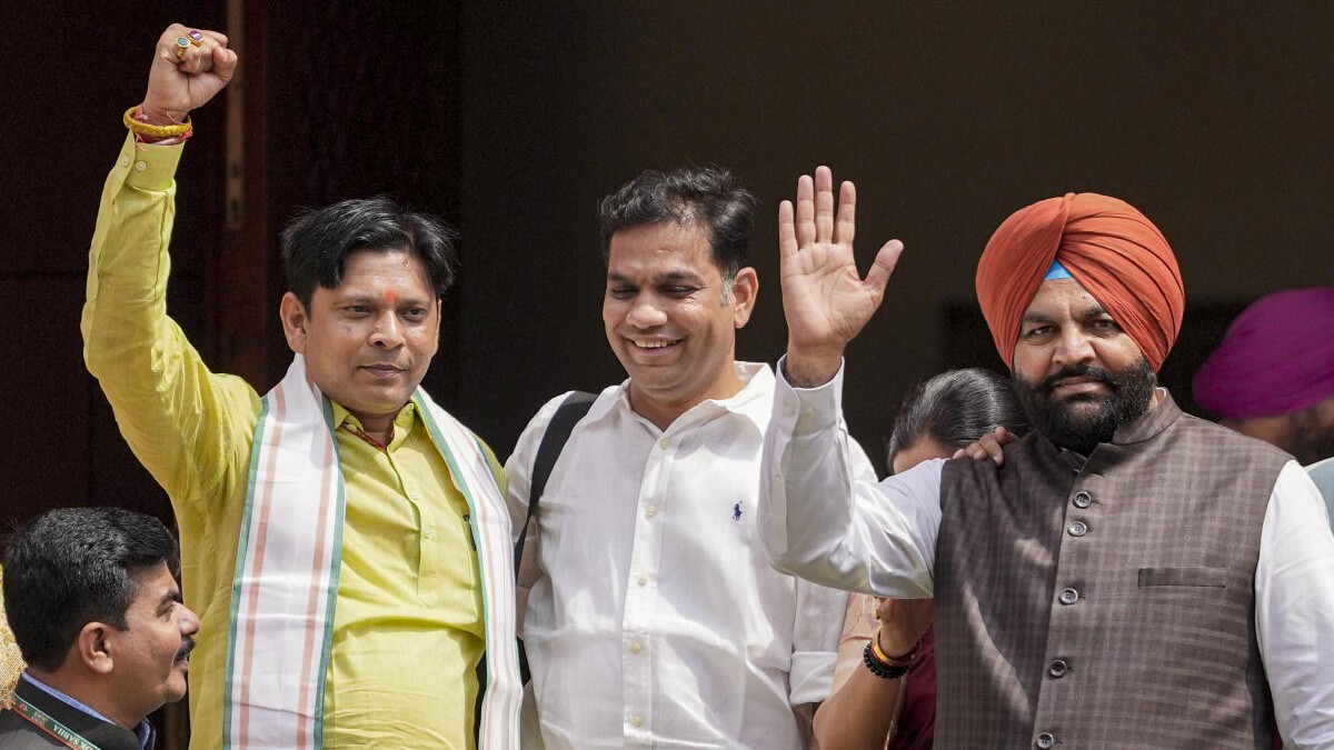 Lok Sabha revokes suspension of 8 Opposition MPs