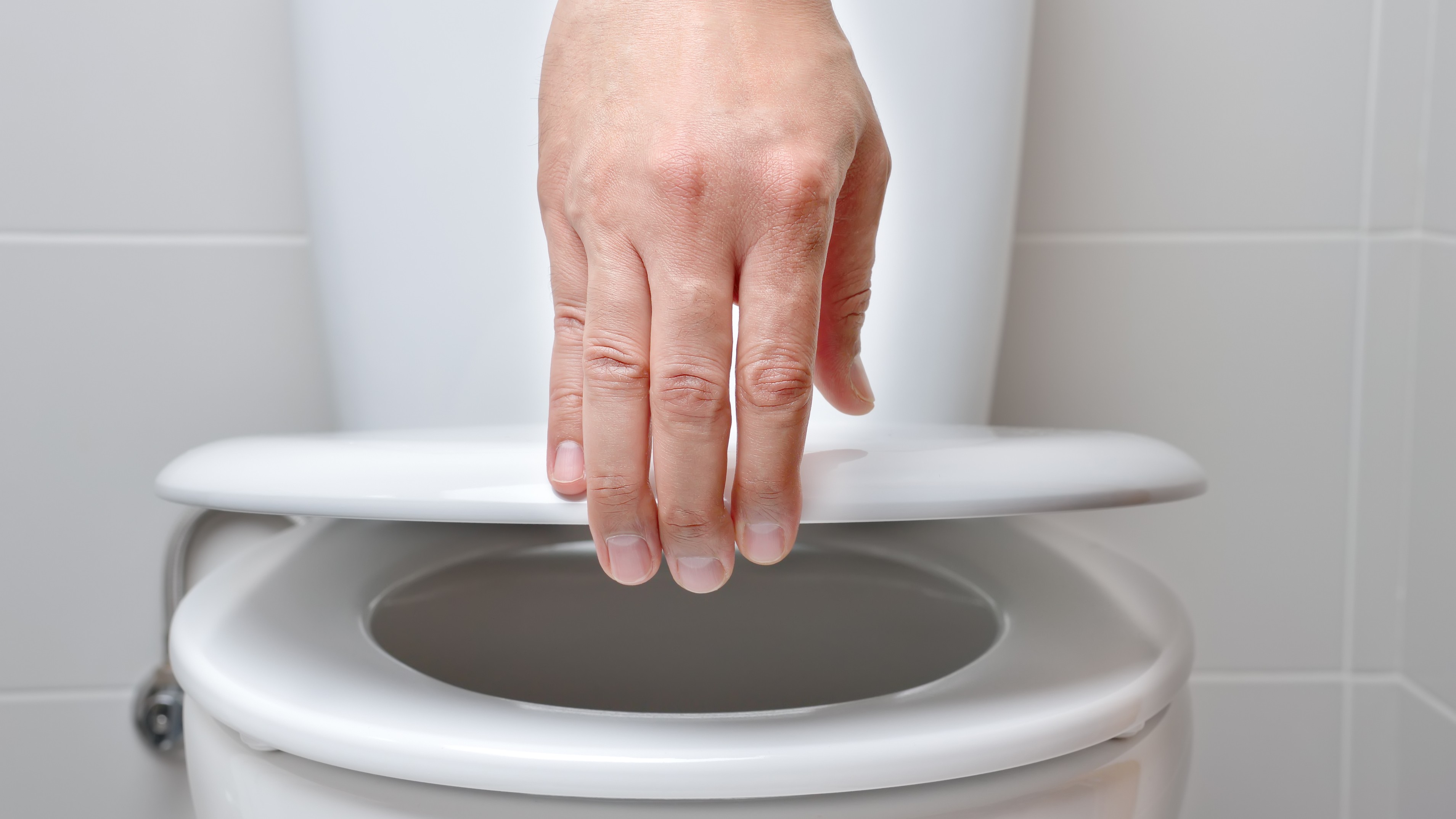 Bathroom activities increase risk for sudden cardiac arrest, say experts 