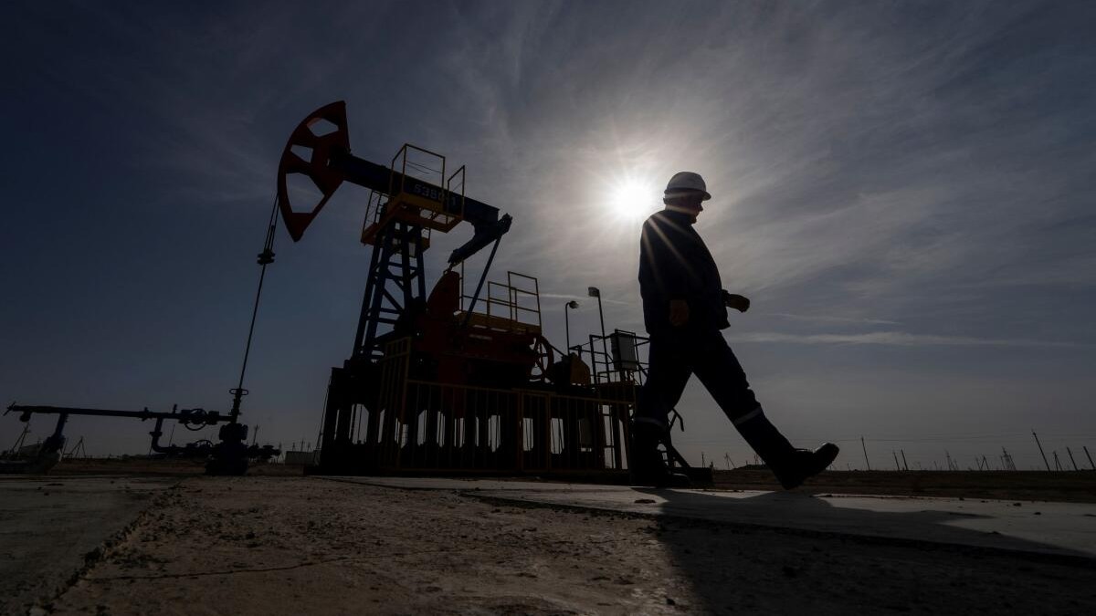 Tehran warns Gulf energy sites to evacuate after Iranian gas facilities hit