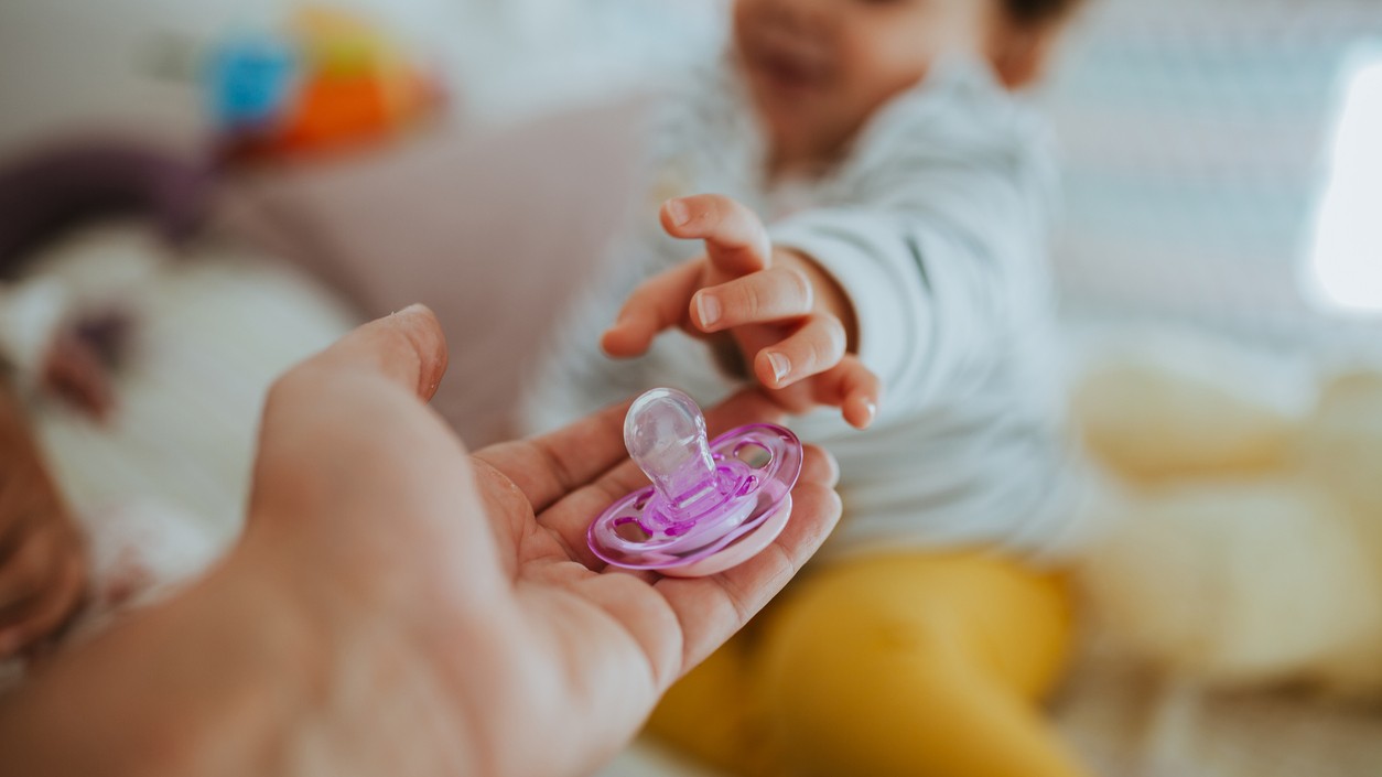 Extended use of pacifiers associated with reduced vocabulary in children, experts say