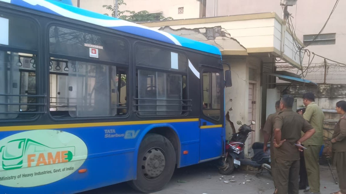 BMTC bus crashes into depot after driver forgets to apply handbrake