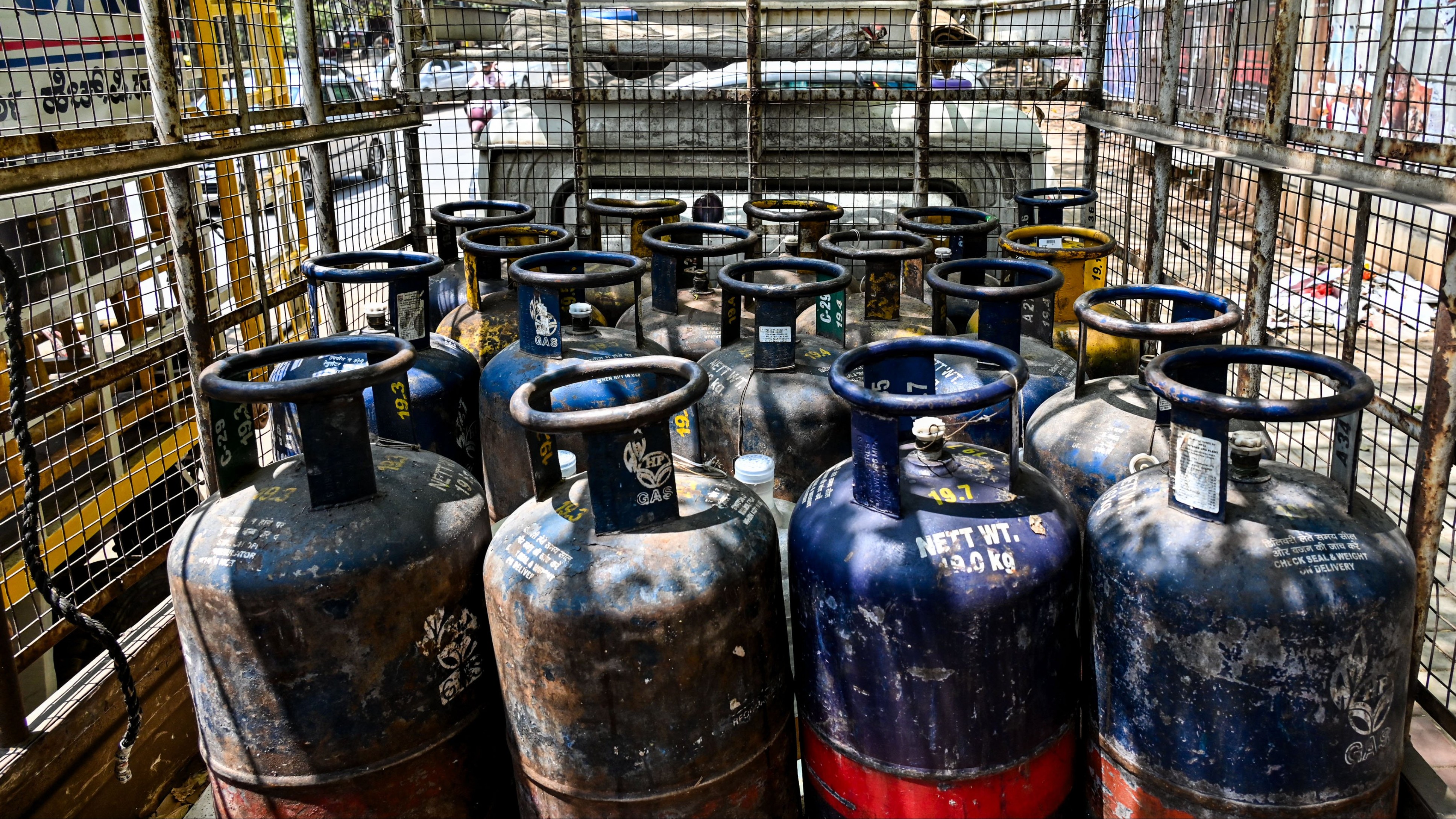Commercial LPG prices hiked by Rs 195.5 amid soaring oil rates; second increase in a month since war