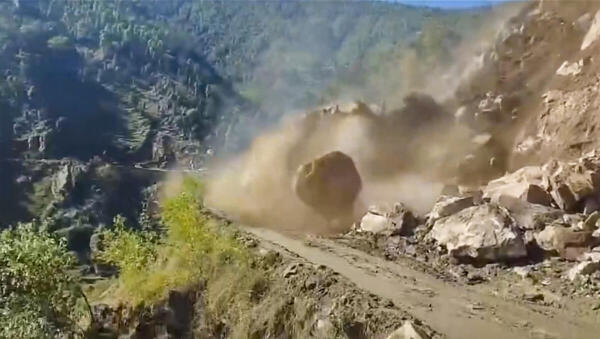 Massive landslide in Himachal's Mandi; nine houses evacuated