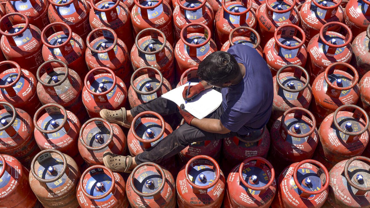 Uttarakhand's commercial LPG cylinders quota increased to 66%; over 6,000 units to be distributed daily