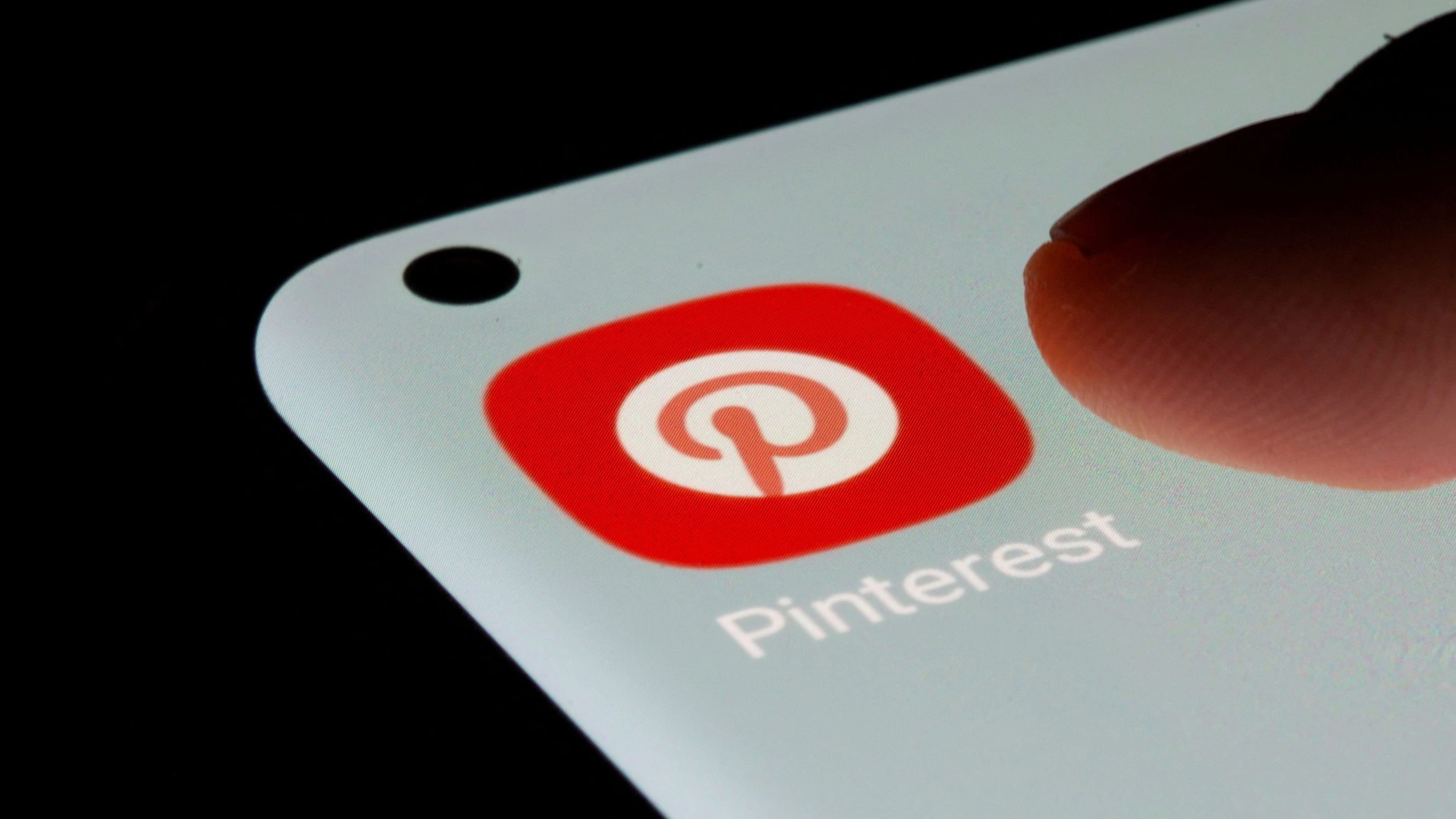 'Not safe for kids': Social media apps should be banned for teenagers, says  Pinterest CEO