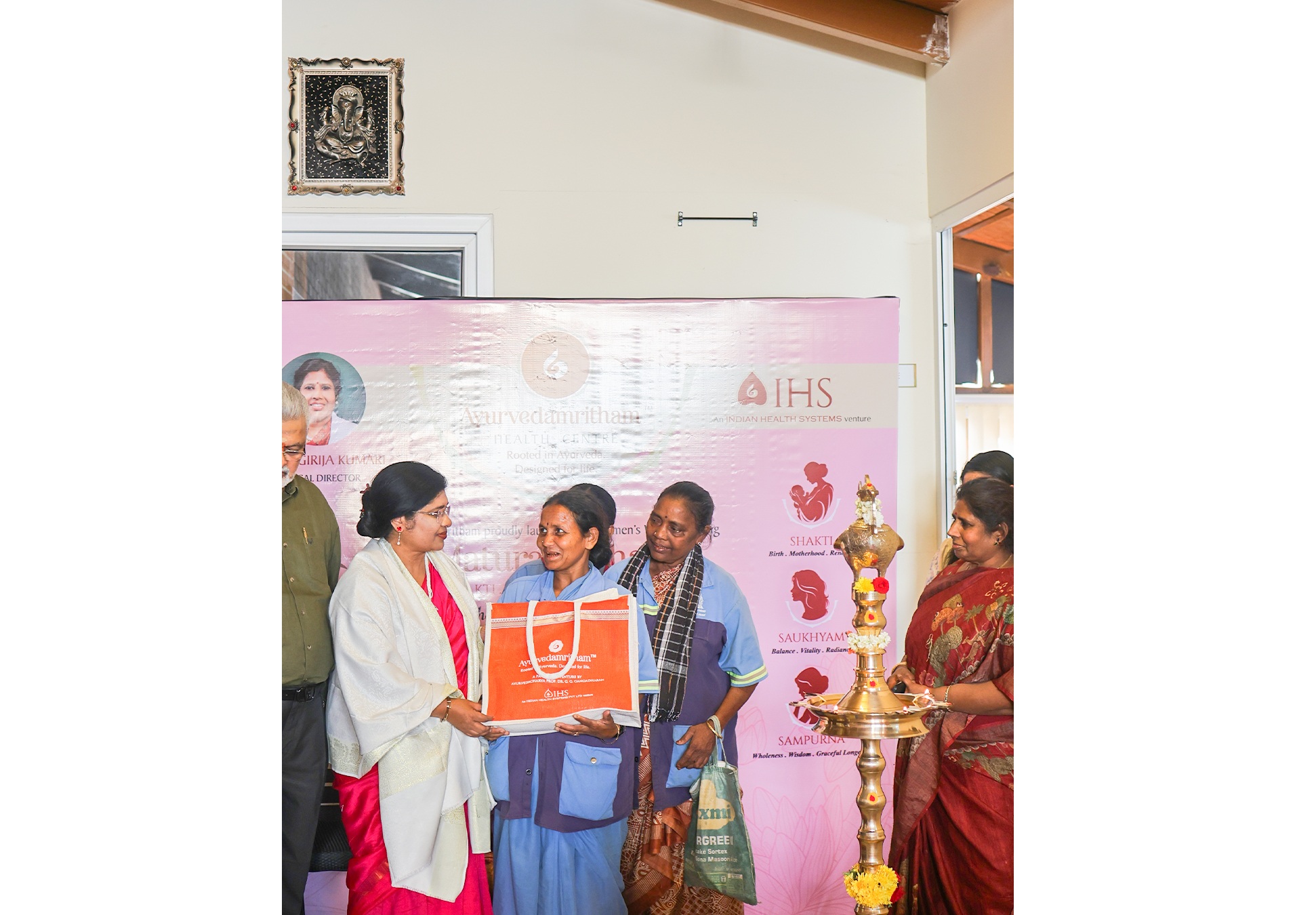 Pourakarmikas from the Bruhat Bengaluru Mahanagara Palike being felicitated