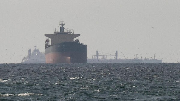Two Chinese ships cross Strait of Hormuz after failed attempt days earlier